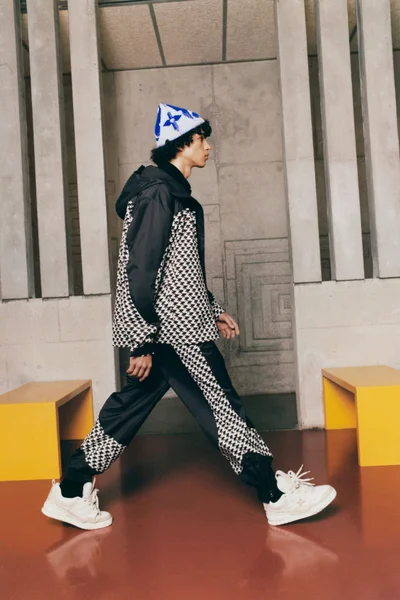 Look 37